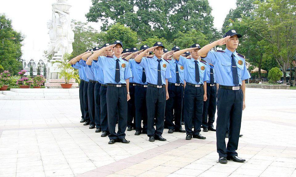 Xưởng may đồng phục bảo vệ chuyên nghiệp tại Đà Nẵng – An Phú Thịnh